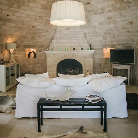Trulli Angelo Villa *
