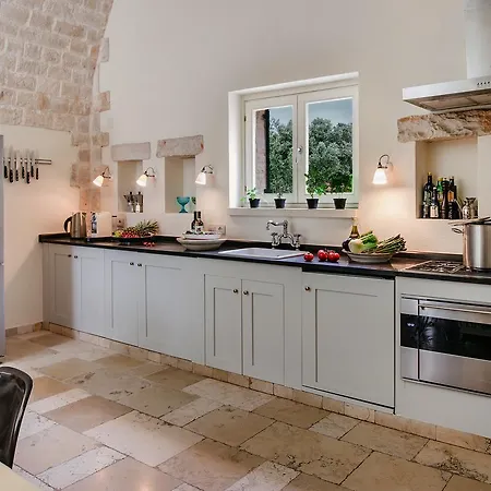 Trulli Angelo Villa *